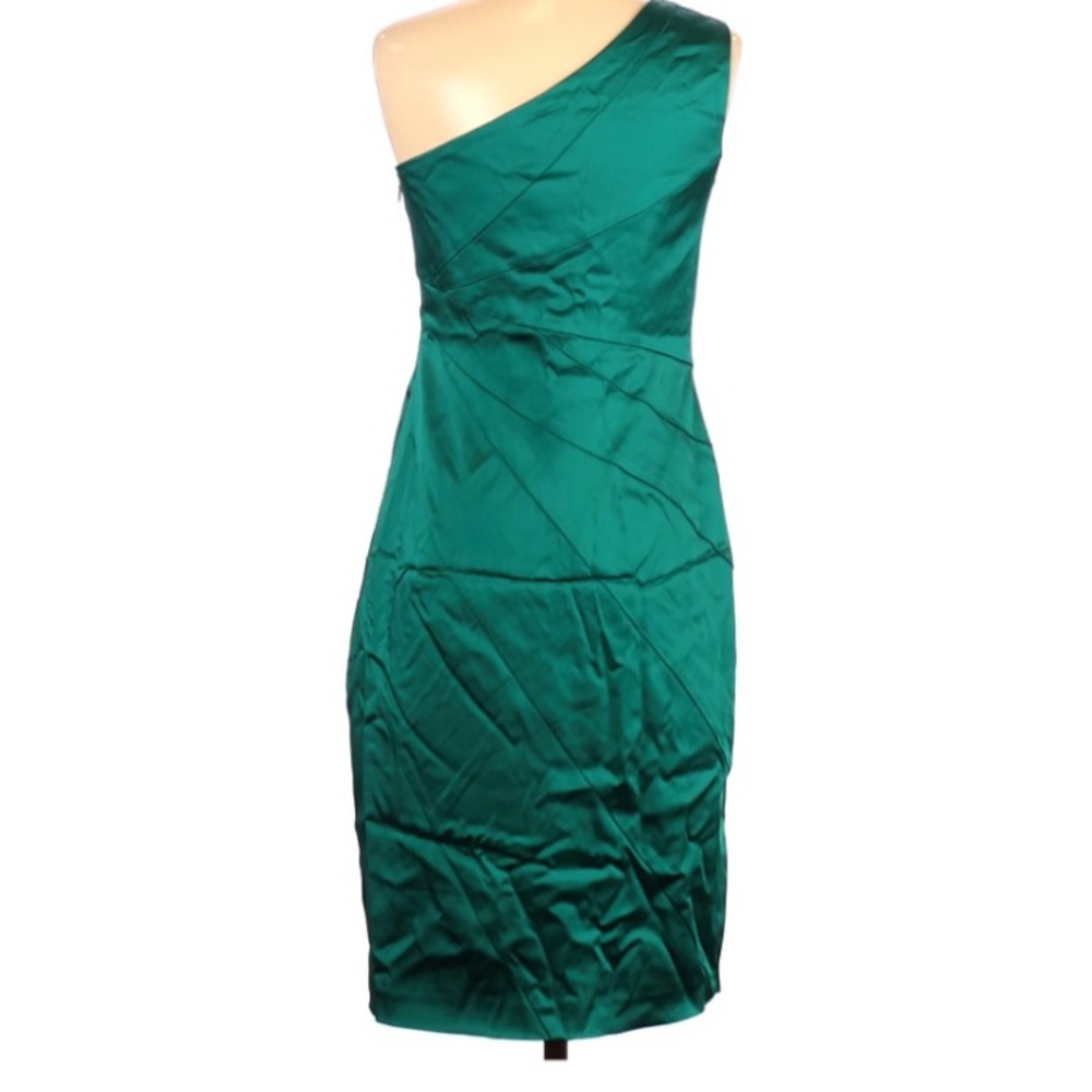 calvin klein green cocktail size 6.
Z9 - Picture 2 of 4